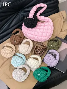 Personality pleated design fashion simple cloud puff bag, niche leisure multi color cute mini change earphone bag pendant accessories package, classic and versatile personality suitable for shopping and dating.