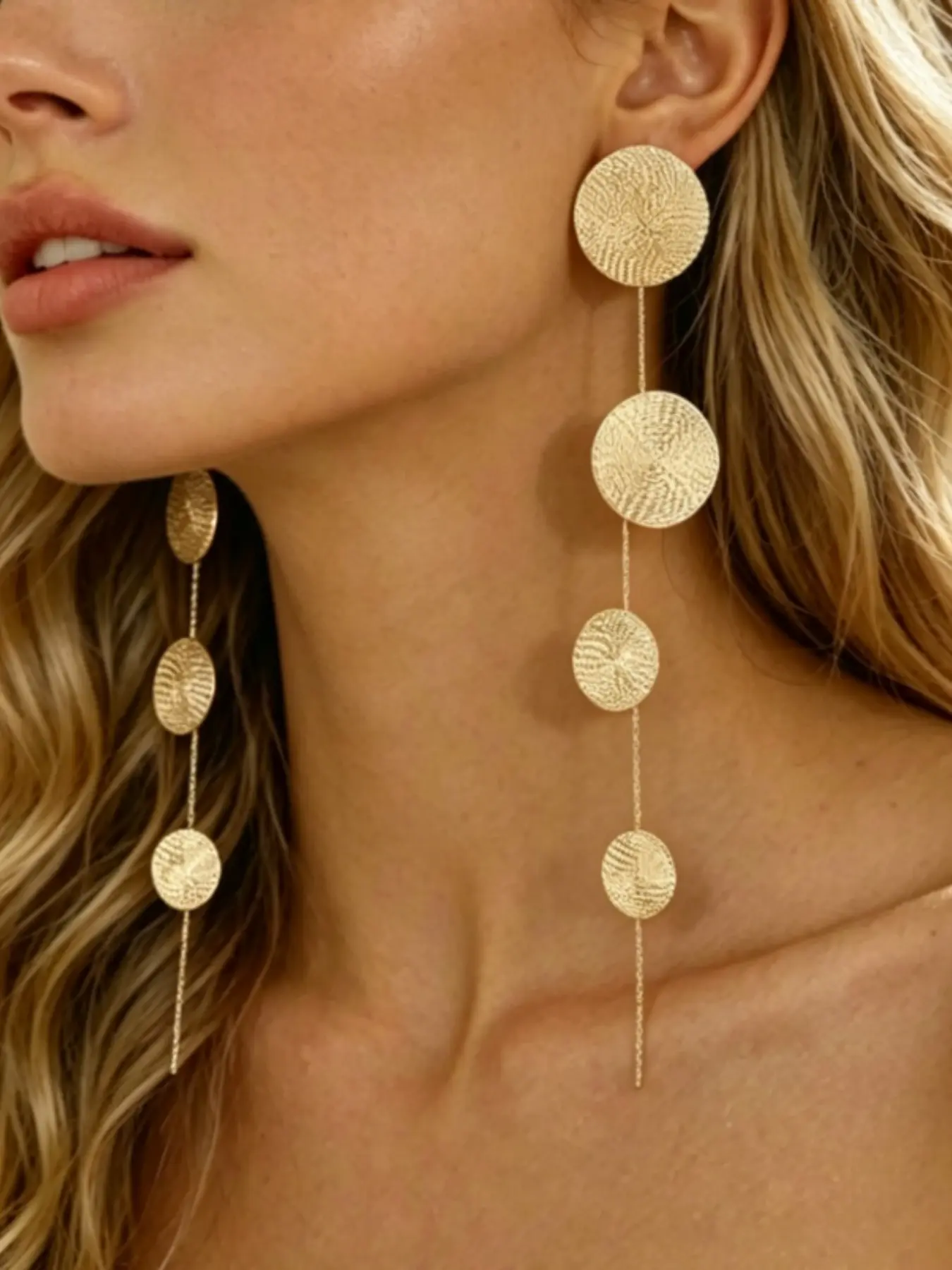 Women's pendant earrings, long and exaggerated bohemian-style Boho chandelier disc earrings, suitable for parties, weddings and other occasions, fashionable jewelry gifts, Statement earrings, Fashion Jewelry Party