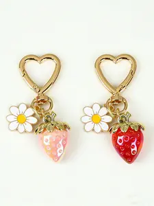 Cute Strawberry Heart Keychain Set, 2 Pieces Creative Bag Accessories, Trendy Girl Key Ring Charm, Fashionable Pendant for Women, Fashionable Alloy Keychain