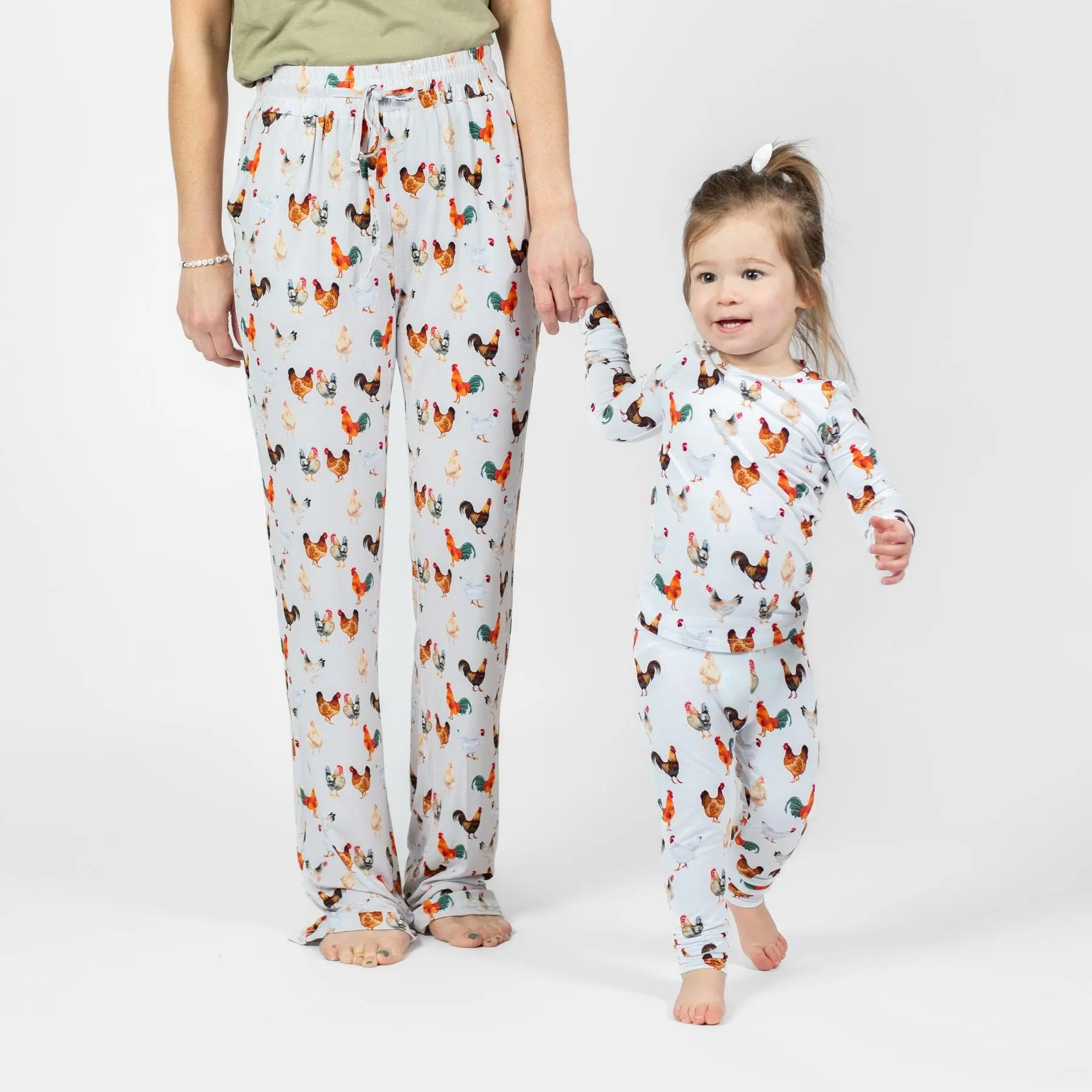 Women's Bamboo Blend Pajama Sets - 95% Bamboo & Spandex, Chicken Print, Extra Long Light-Stretch, Breathable Casual Loungewear for All Seasons, Farmyard Charm, Bedtime Relaxation, Normal Type, Cold Wash, Hang Dry