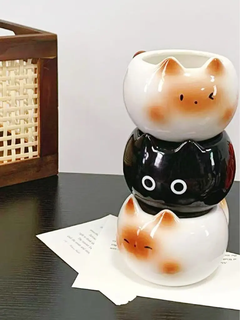 Cute ceramic cat mug with tail handle, 7 oz kawaii Siamese and black cat coffee mug, aesthetic tea cup/espresso cup, 3D animal jewelry storage holder desk decor, gift for cat lovers