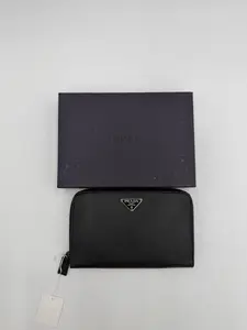 Pre-owned Calf Leather Small Leather Goods Prada Saffiano Zippy Wallet
