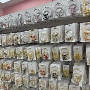 Pulseras tipo Pan..