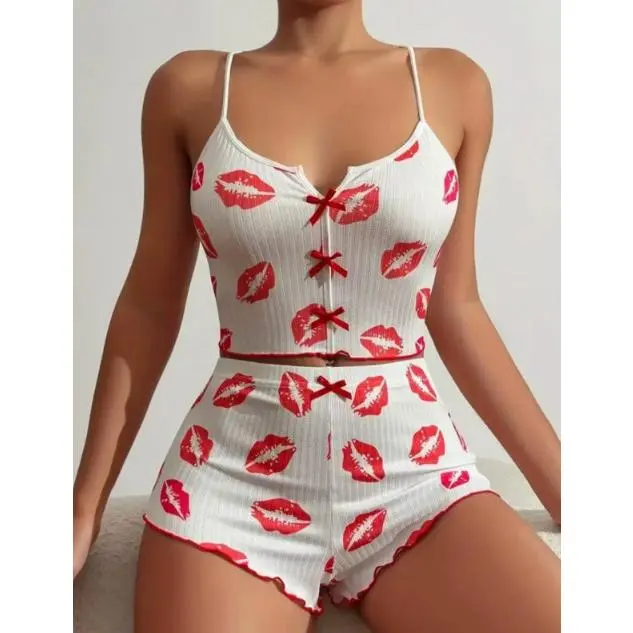 White bottomed lip prints