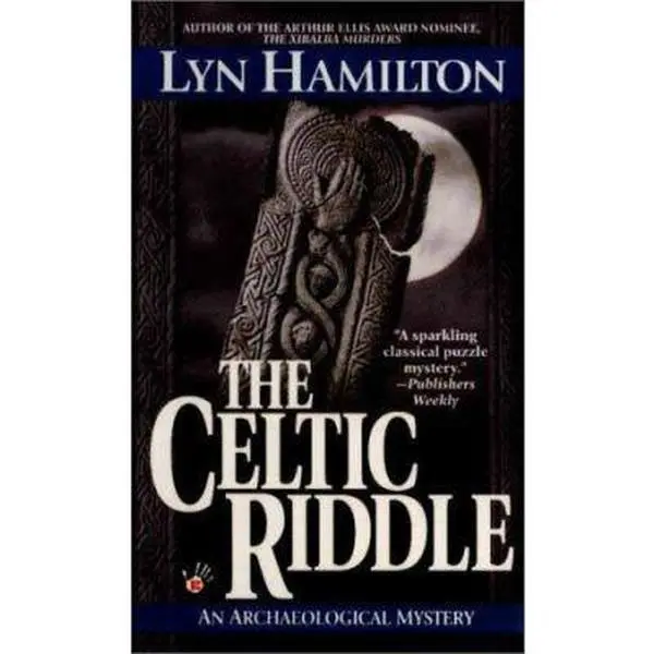 USED Book - Celtic Riddle by Lyn Hamilton (Paperback) - english