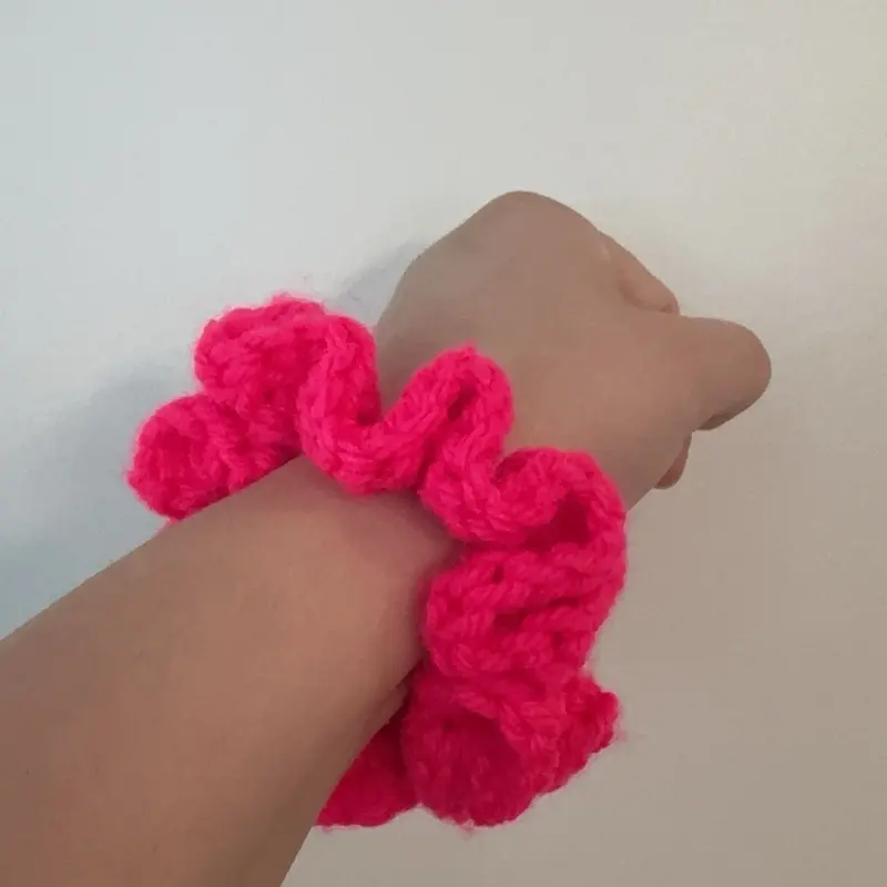 Crochet Ruffle Scrunchie