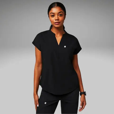 Fabletics Women's Evolve Oversized 3-Pocket Scrub Top
