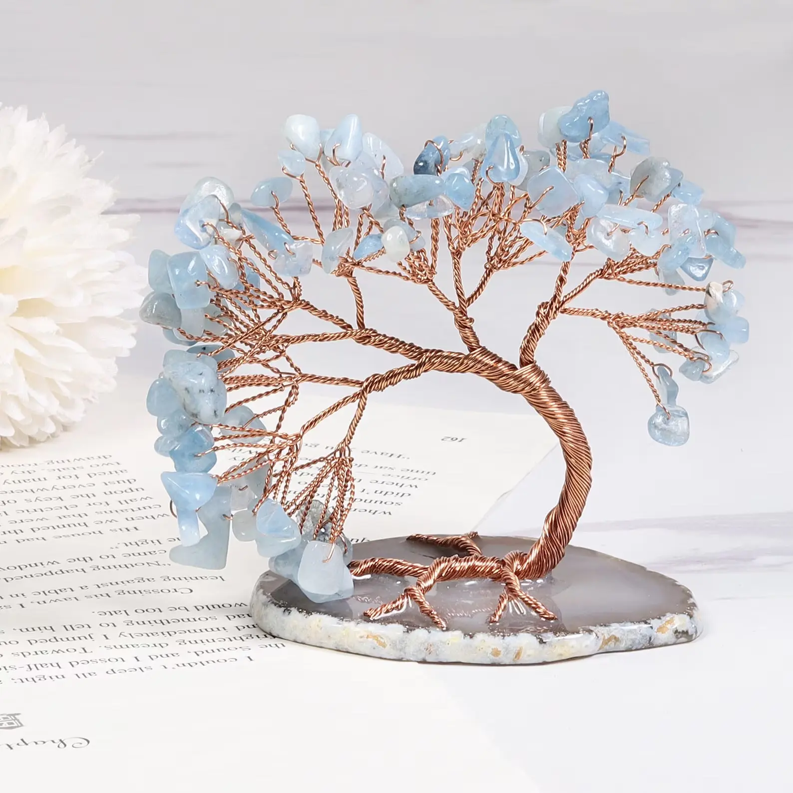 MollyGems Natural Aquamarine Crystal Money Tree Agate Slice Base Feng Shui Bonsai Crystal Tree of Life or Wealth/ Luck Crystal Decor Christmas Gift
