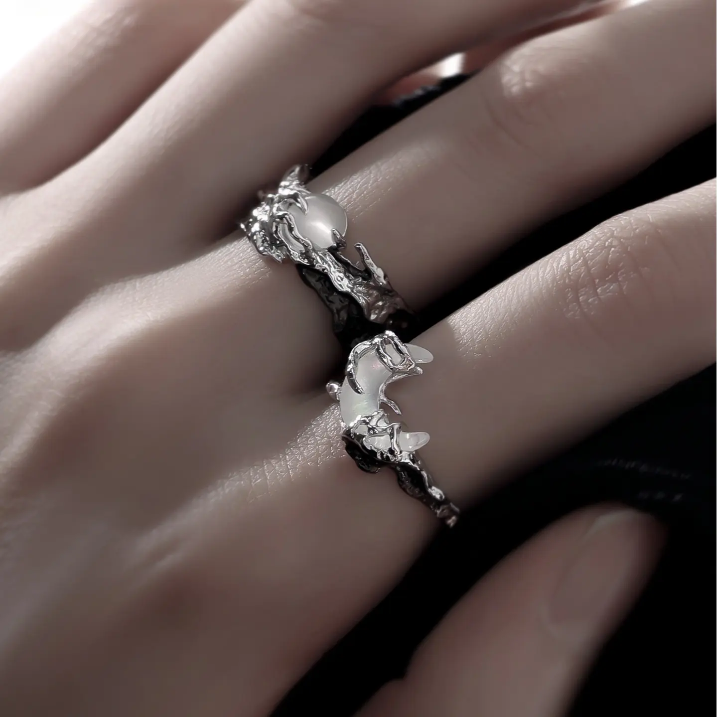 Original Sun-Moon-Stars Couple Rings with Unique Texture, Niche High-End Light Luxury Fashion, Personalized and Versatile Couple Rings for Men and Women