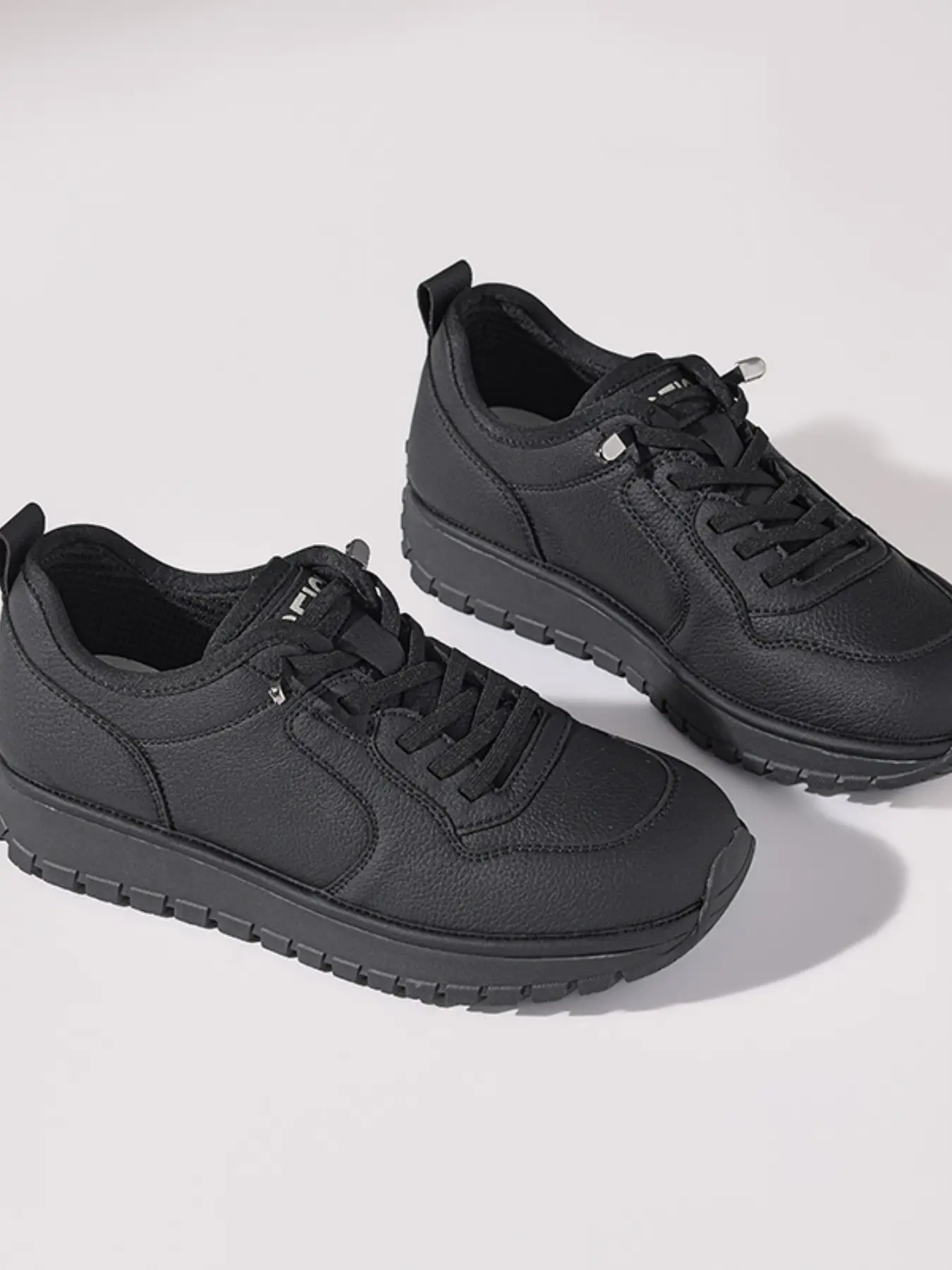 Women's Soft Sole Sports Shoes, Thick Bottom Anti-Slip Casual Sneakers, Comfortable and Stylish Footwear for Daily Wear, Casual Sneaker Trainer, Fashionable Versatile Sneakers