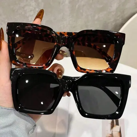 Fashionable Large-Frame Sunglasses Set, Modern Trendy Design, Trendy Frames Sunglasses, Casual All-Season Protection Glasses, Perfect for Outdoors, Driving, Travel & Gifts, Summer Sunglasses, Fashion Shades, Trendy Styling Sunglasses