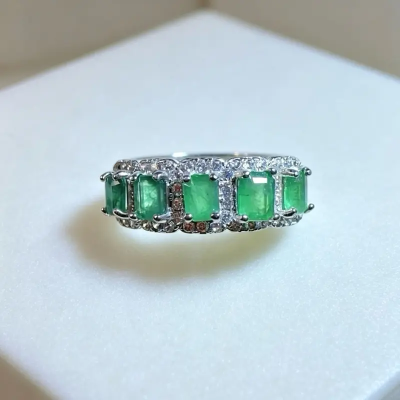 <PingEast Jewerly>Emerald ring--925 Silver Natural Colombian Emerald Row Ring | Multi-Stone Design