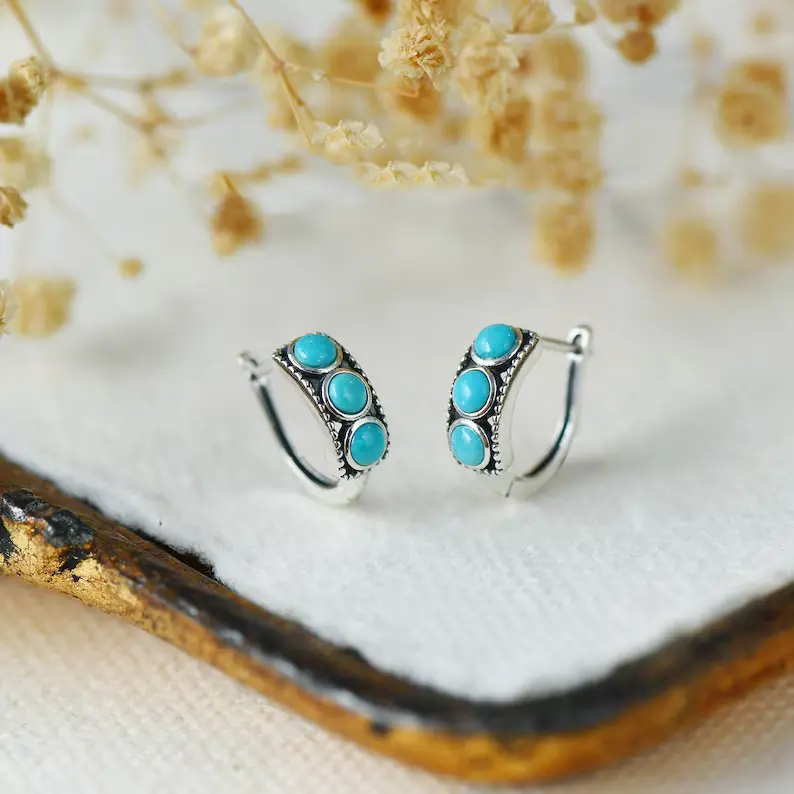 Vintage Blue Turquoise Clip Earrings Artificial Gemstone Decor Hoop Earrings for Women & Girls Elegant Stackable Design Earrings for Daily Date Wear, Birthday Anniversary Valentine's Day gift