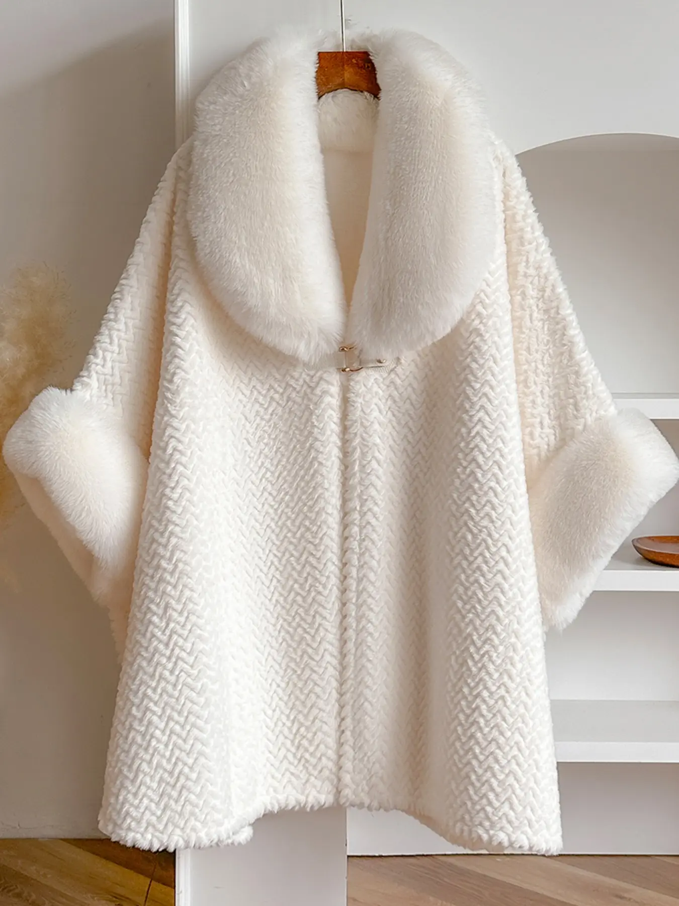 Women's High-End Plain Woven Wrap, Thick Fabric Fall & Winter Accessory, Elegant Fashion Gift for Women, Comfortable Daily Wear, Polyester Shawl