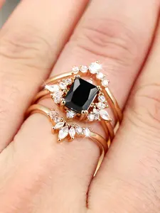 Elegant Square Zircon V-Shape Ring Set for Women, Luxury Jewelry Gift, Sophisticated Accessory for Girls