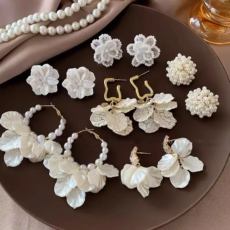 New Style Best-Selling French High-End Pearl Flower Earrings, Small-Scale Design Stud Earrings, Elegant Women's Jewelry New Style Best-Selling French High-End Pearl Flower Earrings, Small-Scale Design Stud Earrings, Elegant Women's Jewelry