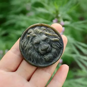 Lion Head Design Crystal Ornament, Hand Carved Stone Ornament, Desk Decoration for Home Office, Gift for Friends & Family, Crystal Carvings