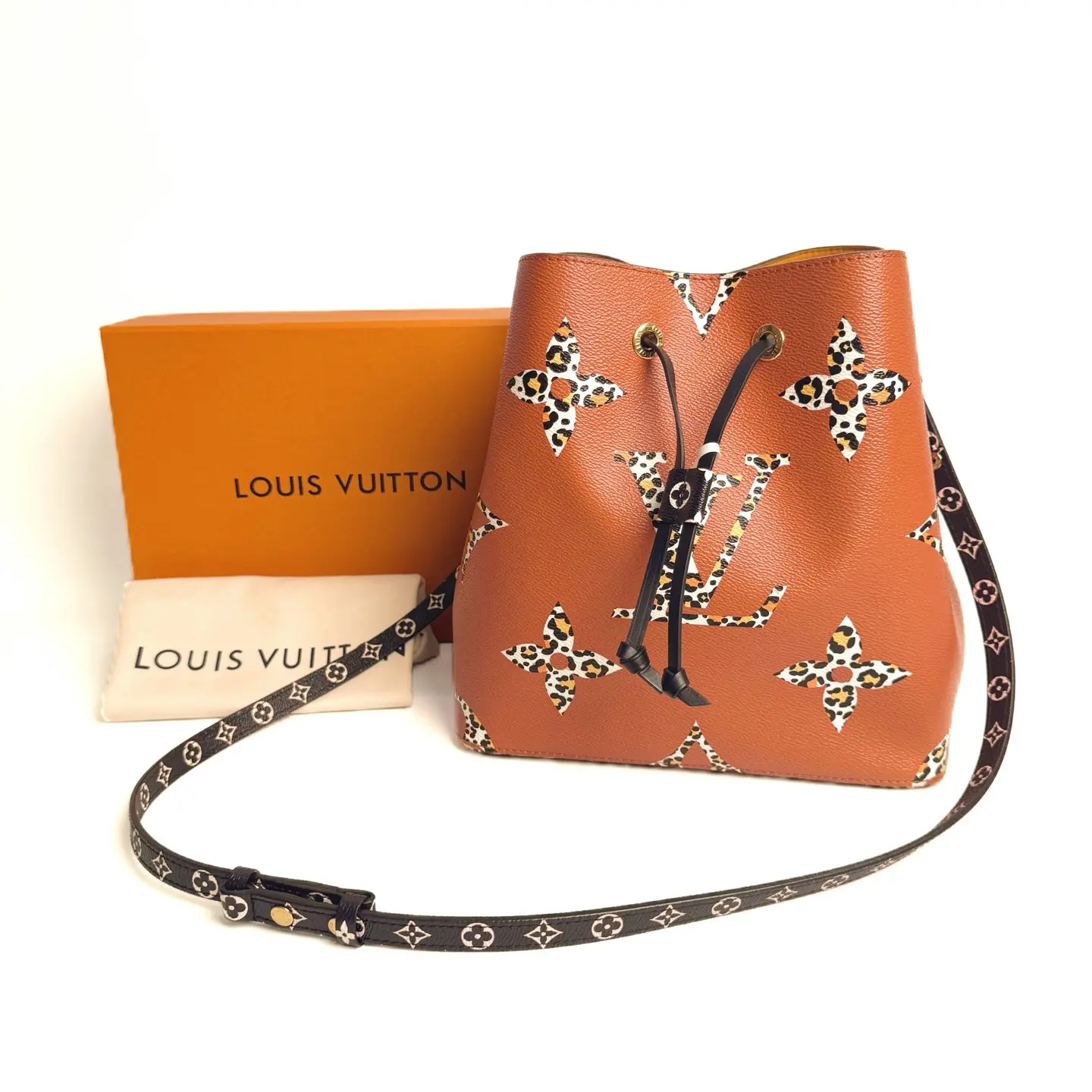 Pre-owned Louis Vuitton NéoNoé Leopard Limited Monogram Coated Canvas Drawstring Bucket Bag MM 2019 Base Length Approx 26cm Item No.N23661064