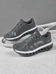 1 Pair of Men's Hollow Cushion Running Shoes: 3D Non-Slip Grip Pattern, High Elastic Rebound, Supercritical EVA Outsole, Anti-Slip Wear-Resistant, Men's Sports Running Shoes, Athletic Running Shoes