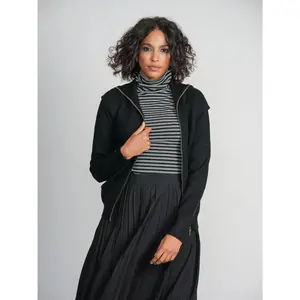 STRIPE RIBBED TURTLENECK-BLACK/WHITE