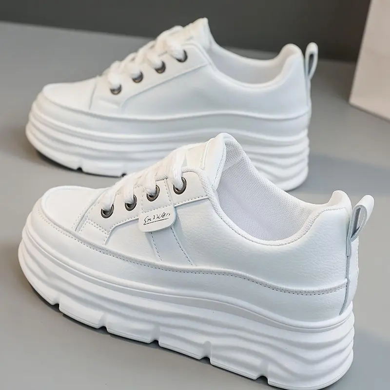 Women's Fashionable Lace Up Low Top Sneakers, Low Cut, Casual Lace Ups Comfortable Breathable Sports Training Shoes, Female All-match Round Toe Skate Shoes for Daily Wear, Casual Sporty Trainers, Casual Trainer Footwear, Closed