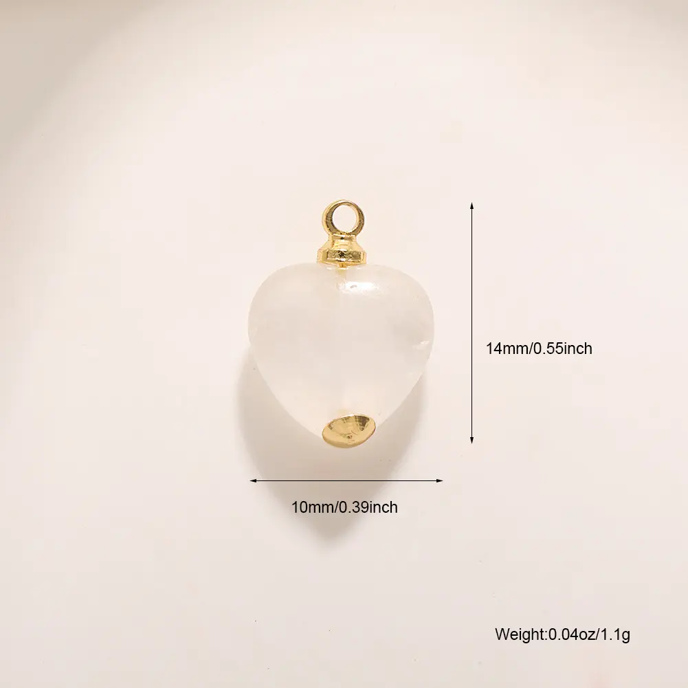 A688 heart shaped white crystal