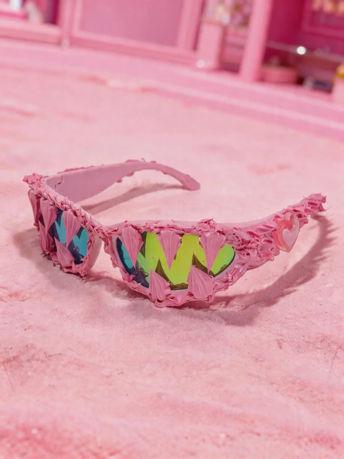 Unisex Fashion Eyewear, Heart Shaped Sunglass, PC Material, All-Seasons Design, Stars Pattern, High-Quality Metal Accents, Trendy Streetwear Sunglasses, Ideal for Daily Wear & Special Occasions