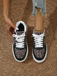 Women's Fashion Leopard Print Lace Up Low Top Sneakers, Casual Comfortable Athletic Sports  Sneaker Shoes  for Daily Wear, Female Designer All-match Round Toe Shoes for Daily Wear, Leopard Shoes