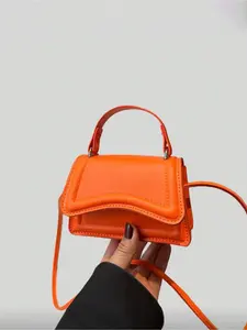 2026 Summer Fashion Mini Handbag Lightweight Casual Crossbody Bag Flap Style Solid Color Women's Small Fashionable Purse