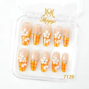 .DP.7128.Plaid Rhinestone Carved Wearable Nails