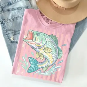Comfort Colors Retro Bass Fish Shirt, Pastel Fishing Graphic Tee, Preppy Coastal Lake Aesthetic T-Shirt, Summer Fishing Outfit, Large Mouth Bass Angler Gift Gift For Her, Cotton Fabric Summer