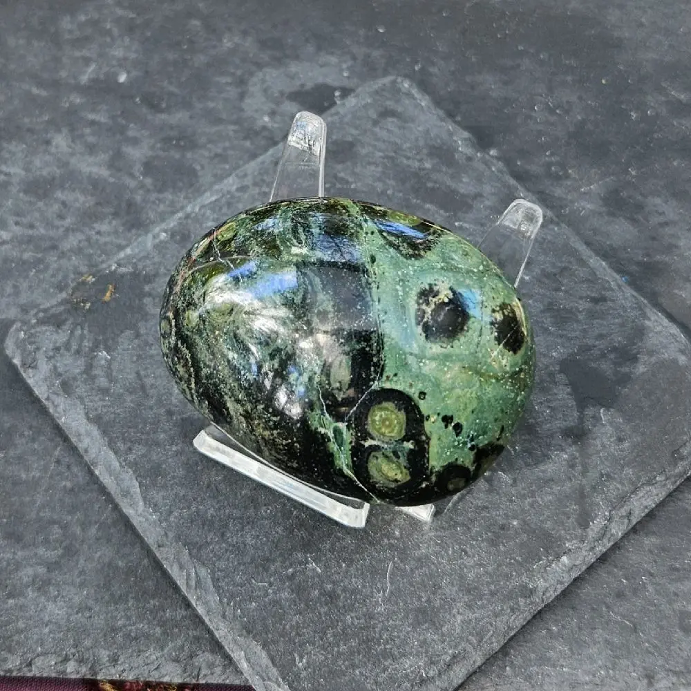 earthy Kambaba Jasper palm stone