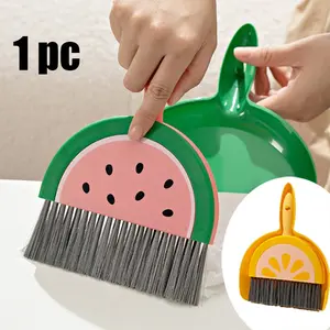 1 Pc Mini Fruit Broom & Dustpan Set – Cute desktop cleaning tool for dust and crumbs. Compact and lightweight, perfect for home, office, kids and students, fun and practical table cleaning accessory.
