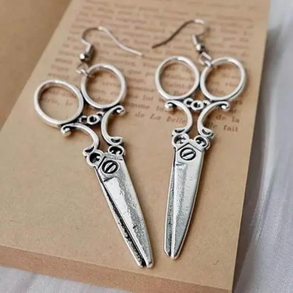 New Unique Adorable Vintage Scissor Earrings New Unique Adorable Vintage Scissor Earrings