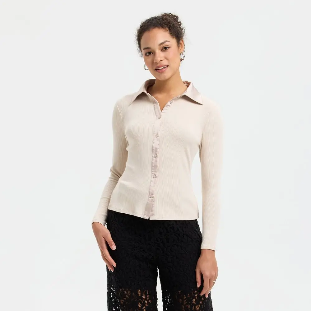 Women's Contrast Collar Cardigan Sweater - A