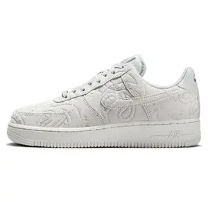 Nike Air Force Men's Shoes, Light Grey Suede with Embossed Paisley, Casual Air Force One Sneakers for Streetwear IO1259-002