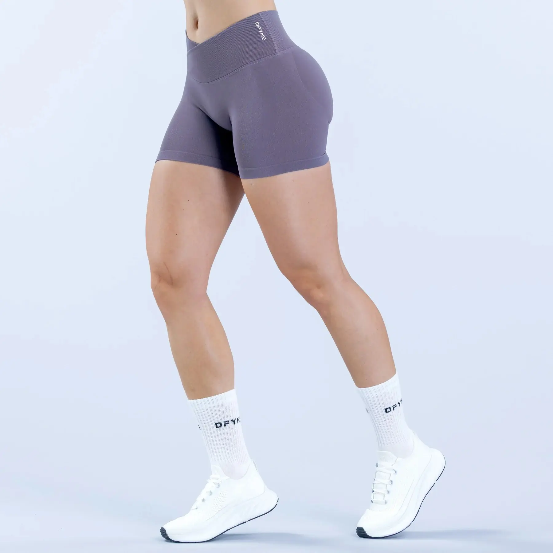 Dfyne Vision Shorts - Seamless Design with Crossover V-shape Waistband & Low-mid Rise for Comfort - 4.5" Leg Length & 96% Nylon 4% Elastane