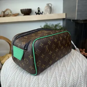Pre-owned Louis Vuitton Canvas Professional & Technology Bags Dopp Kit