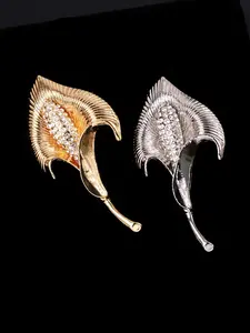 Elegant Rhinestone Calla Lily Flower Brooch Vintage Chic Minimalist Metal Lapel Pin for Women Fashionable Waist Decoration for Dress and Coat Flowerbrooch Diamond Drop Set Pins