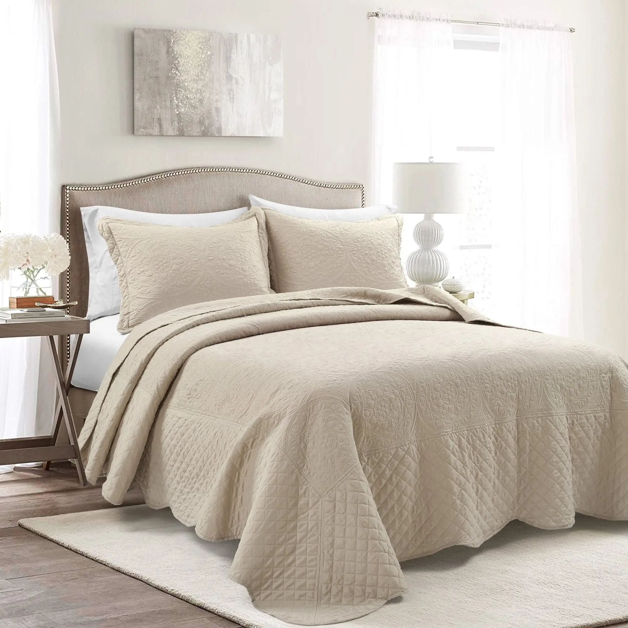 Lush Decor Medallion Scalloped Edge Oversized Bedspread Set Queen/King 3-Piece Textured Design Machine Washable Vintage Cottage Chic Style