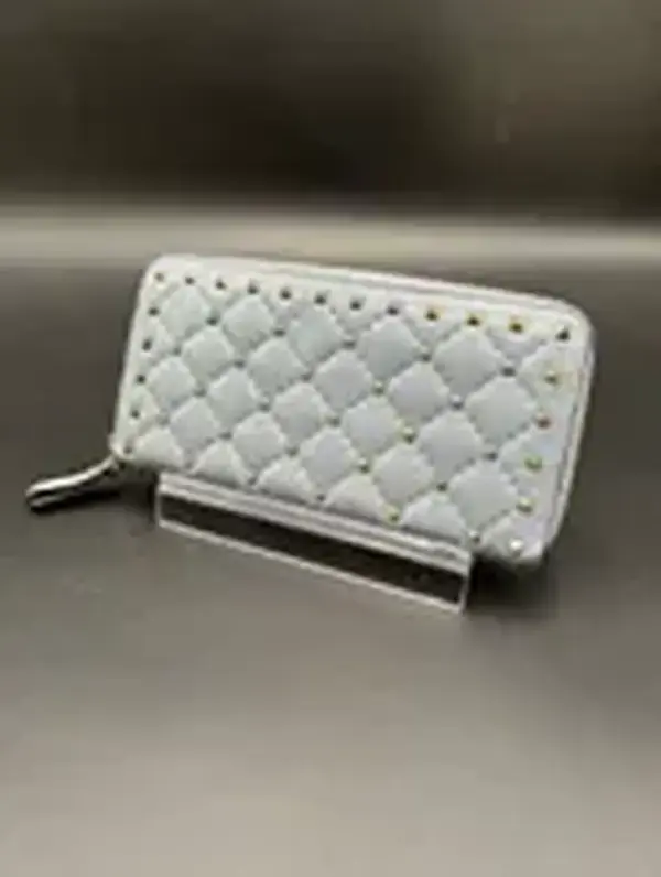 Pre-owned Leather Luxury Bags & Accessories Valentino Garavani Rockstud Spike Long Zip Around Wallet, Grey Date Code: PRMP00NAP0. Entrupy ID: YWX79V8.