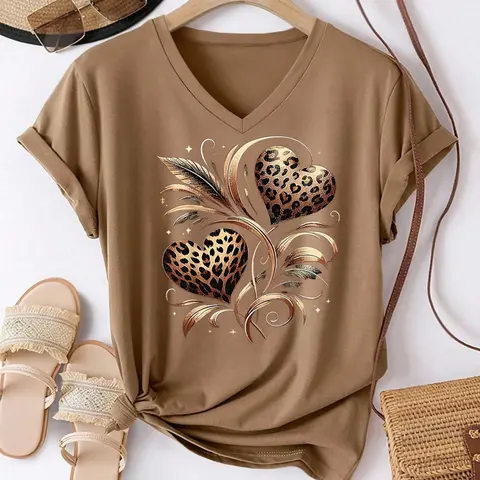 Women's V Neck Short Sleeve T-Shirt with Floral Leopard Print Heart Design, Boho Floral Graphic, Casual Fitted Style, All Seasons Wear, Casual Everyday Tops, Top, Womenswear, Summer, Lady