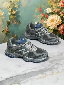 Retro Unisex Platform Sneakers Lightweight Breathable Mesh Sports Running Shoes for Men Women Spring New Casual Street Fashion Non Slip Couple Sneakers Comfortable Walking Shoes