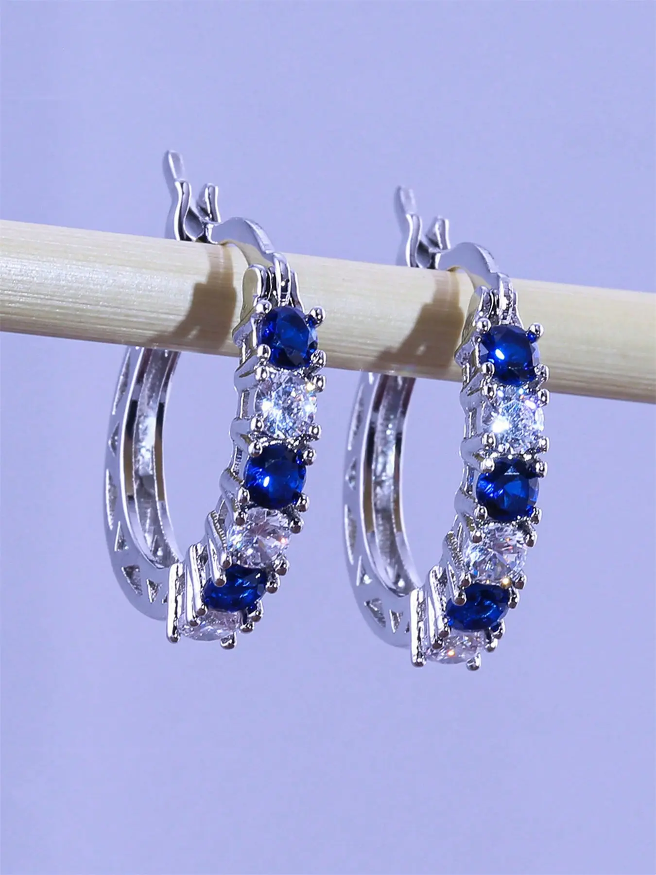 1 Pair Fashion Cubic Zirconia Crystal Hoop Shape Earrings For Women For Wedding Anniversary Engagement Party Jewelry Valentine's Day Gift Shining Earrings