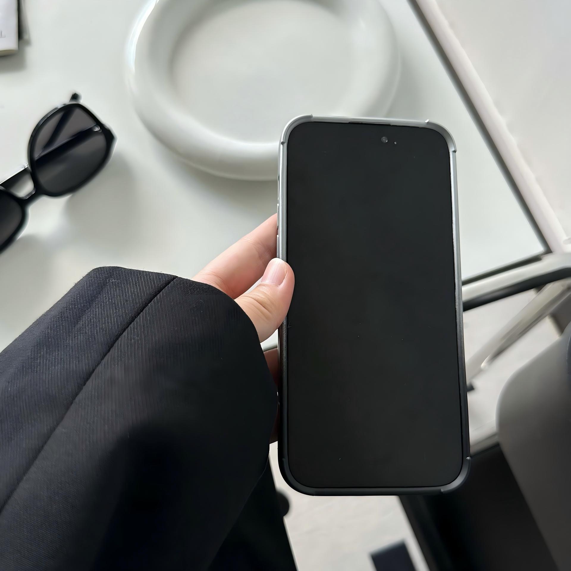 （Case & Nova.） Sleek minimalist black–silver gradient 3D wave phone case for iPhone 17 Pro Max, 16 Plus, 15, 14, 13, 12, 11 models; vintage luxury aesthetic design junk