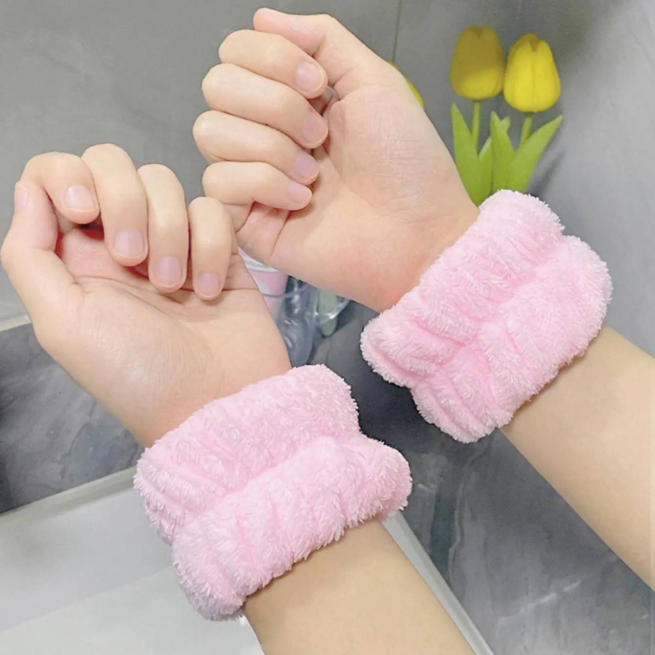 Reusable Wristband, 2pcs Soft Absorbent Face Washing Wristband, Bathroom Accessories for Girls & Women, Gym Accessories, Soft Absorbent Towel, Reusable Polyester Towel, Washable Reusable Towels, Multipurpose Reusable Towels