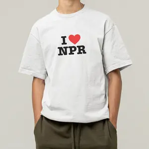 Classic Cotton Unisex "I ❤️ NPR" Vintage Comfort Colors Tee - Retro Public Broadcasting Love for Men Women Casual Short Sleeve Crew Neck Medium Length