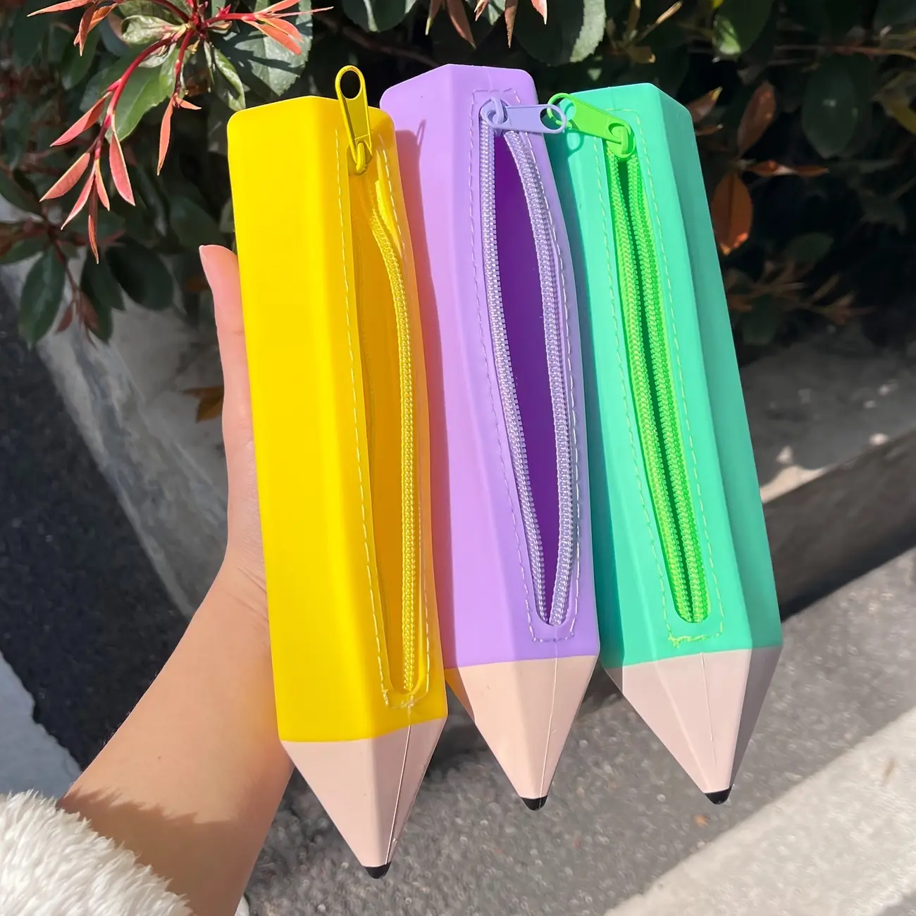2 Pack Pencil Shaped Silicone Pencil Case, Cute Fun Stationery Storage Bag, Durable School Supplies for Back to School Office Student Gift Stationery Accessory