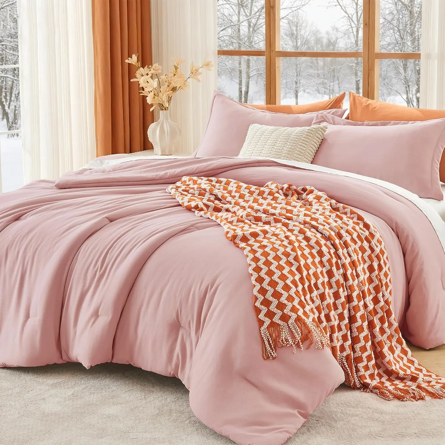 MUXHOMO Queen Comforter Set, All Season Ultra Soft Down Alternative Bedding - 3 Piece Lightweight Bed Set Includes 1 (90"x90") and 2 Pillow Shams (20"x26"), Rose Gold Quilted Bedspread Set