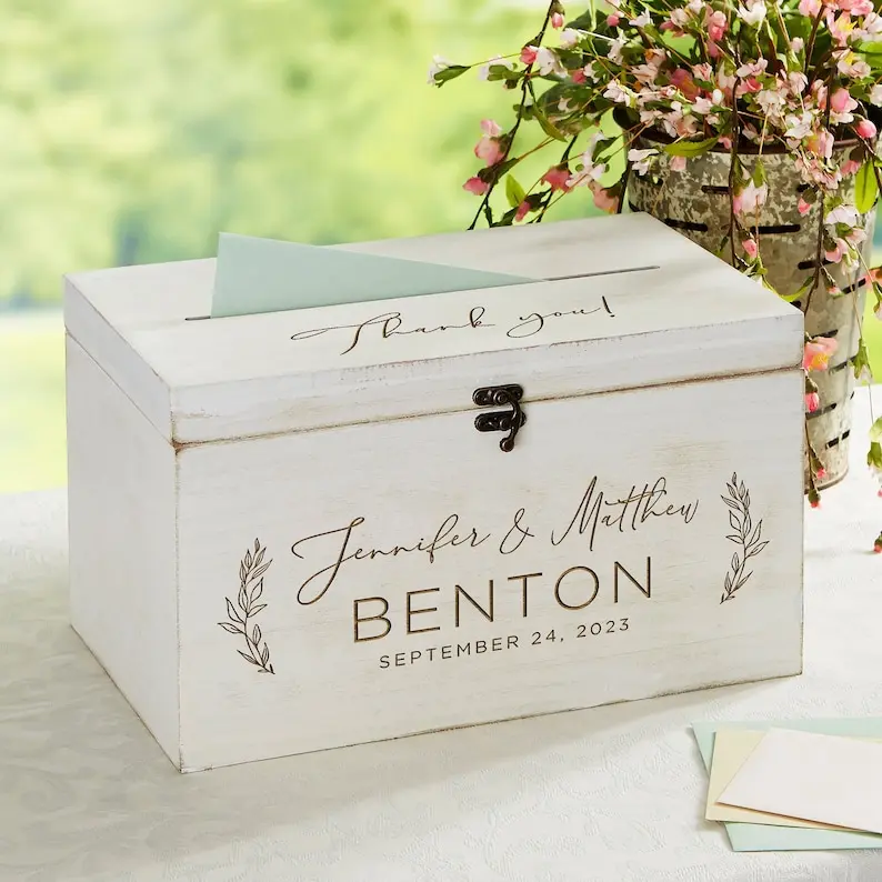 Elegant Couple Engraved Wooden Wedding Keepsake Card Box, Personalized Wedding Decorations with Engraved Name and Date, Wedding Advice Box